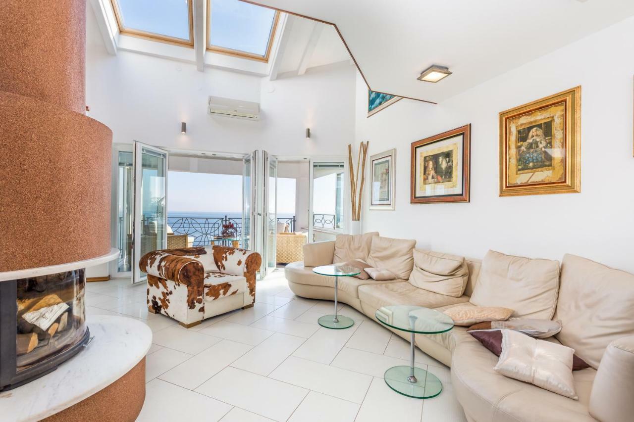Апартаменты Luxury Penthouse Prestige Near The Sea Опатия Экстерьер фото