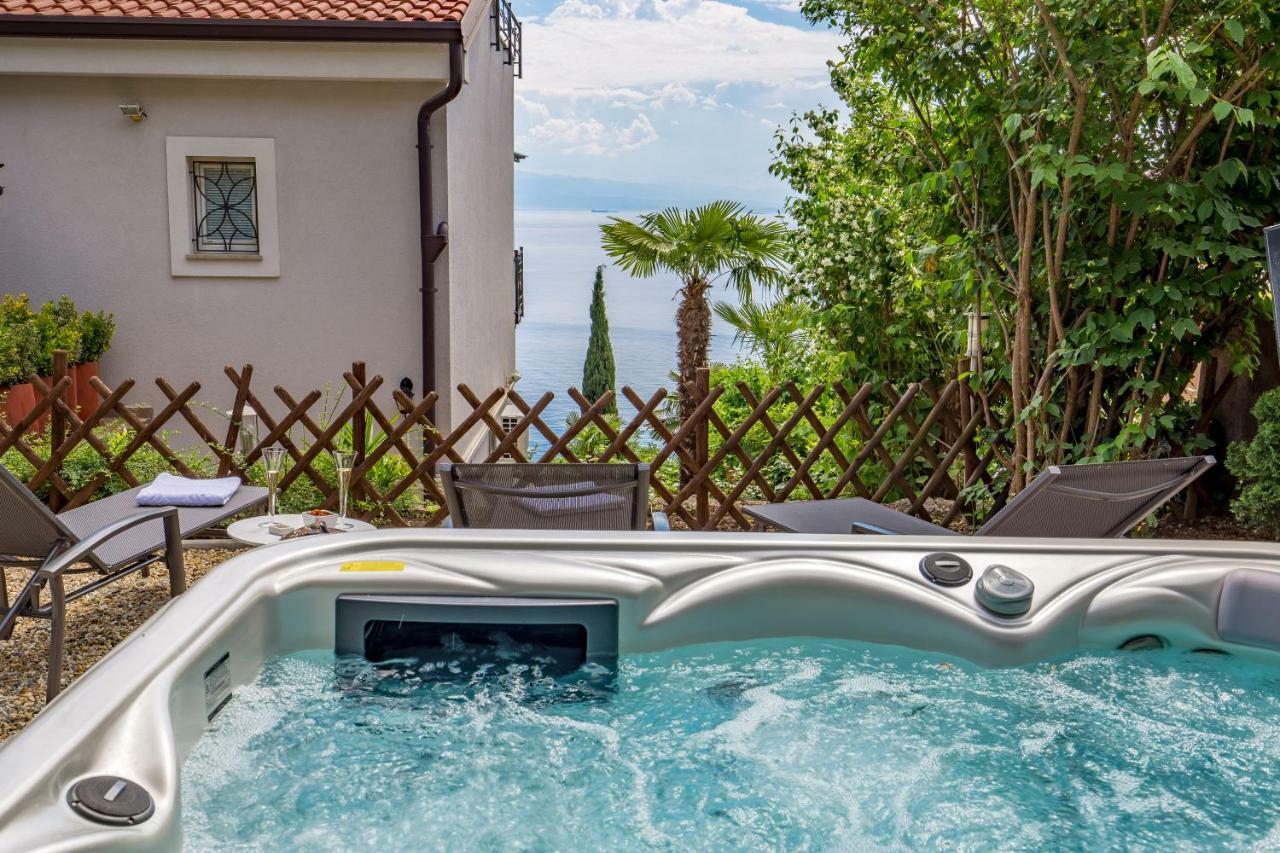 Апартаменты Luxury Penthouse Prestige Near The Sea Опатия Экстерьер фото