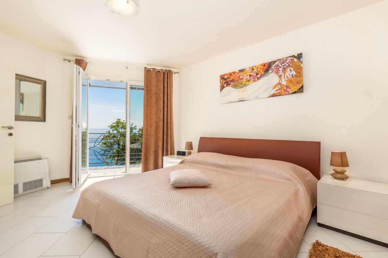 Апартаменты Luxury Penthouse Prestige Near The Sea Опатия Экстерьер фото